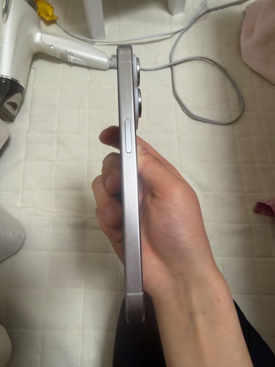 iPhone 15 Pro 128GB au（スマホ）の商品画像 - 査定依頼日：2026年5月19日 - 最高査定価格：67,000円