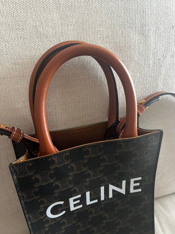 セリーヌ  （ブランドバッグ）の商品画像 - 査定依頼日：2025年3月25日 - 最高査定価格：105,000円