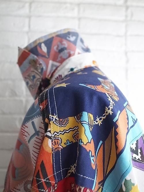 【A NOVEL DAY.】AVANI VINTAGE PATCH CPO （古着・ファッション）の商品画像 - 査定依頼日：2026年3月4日 - 最高査定価格：100,000円