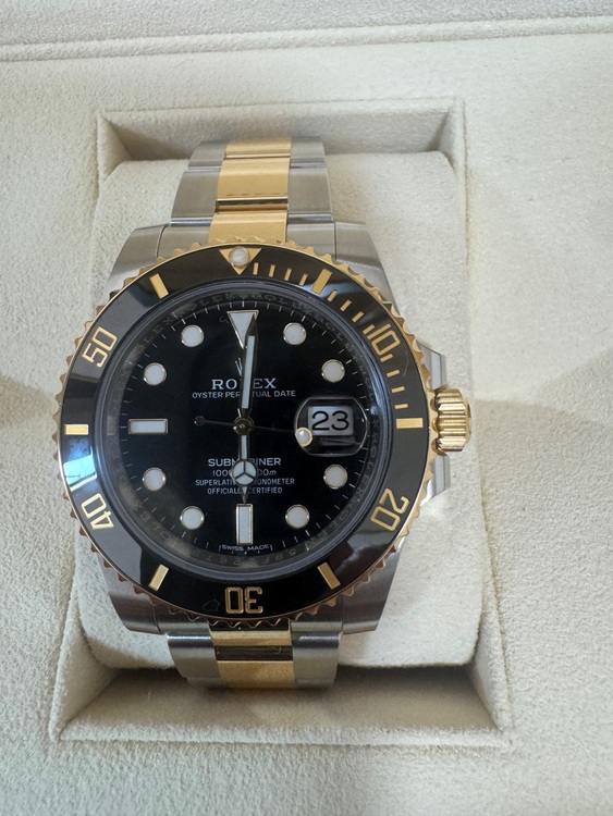 ロレックス サブマリーナー 116613Lm（高級時計）の商品画像 - 査定依頼日：2025年7月28日 - 最高査定価格：2,200,000円
