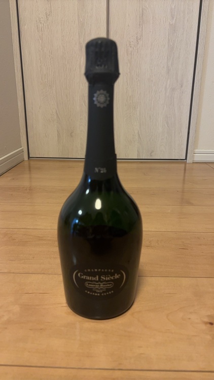 シャンパン シャンパン(その他) （お酒）の商品画像 - 査定依頼日：2026年3月1日 - 最高査定価格：14,000円