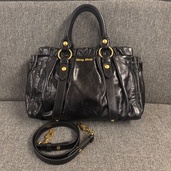 ミュウミュウ  （ブランドバッグ）の商品画像 - 査定依頼日：2025年12月17日 - 最高査定価格：35,000円