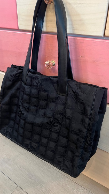 ニュートラベルライン（ブランドバッグ）の商品画像 - 査定依頼日：2025年7月4日 - 最高査定価格：40,000円