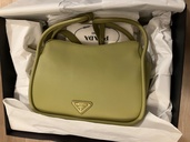 プラダ  （ブランドバッグ）の商品画像 - 査定依頼日：2026年2月13日 - 最高査定価格：200,000円