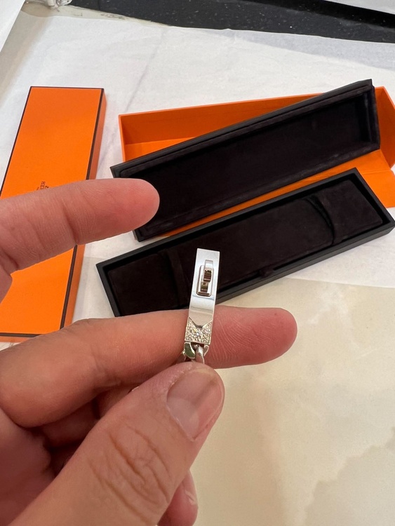 エルメス ブレスレット ケリー グルメット ホワイトゴールド 41Pダイヤ（宝石）の商品画像 - 査定依頼日：2026年9月18日 - 最高査定価格：1,200,000円