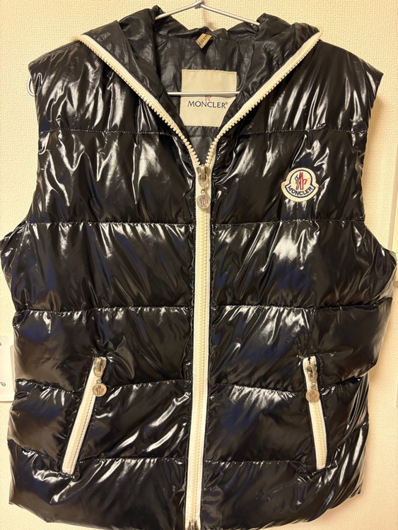 ダウンベスト　ブラック（古着・ファッション）の商品画像 - 査定依頼日：2025年10月25日 - 最高査定価格：30,000円