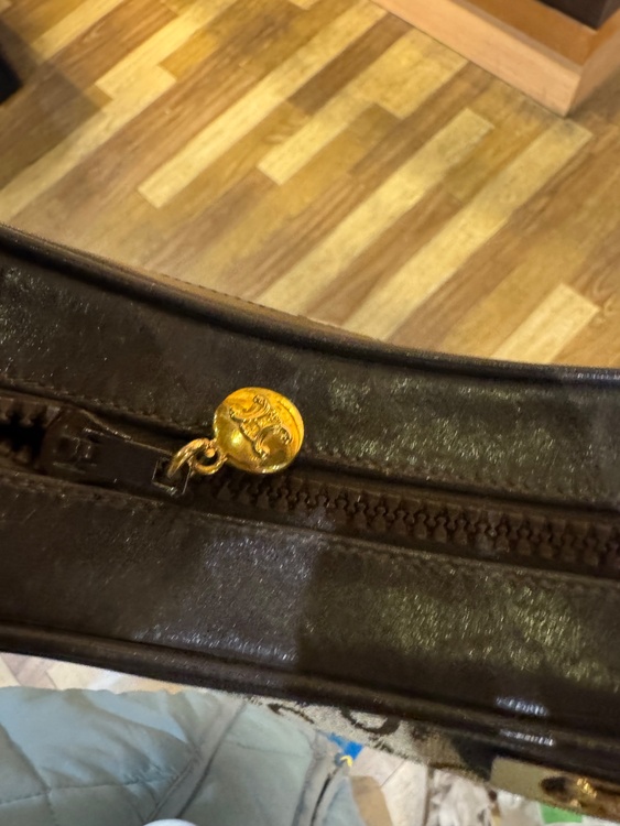 ショルダー（ブランドバッグ）の商品画像 - 査定依頼日：2025年12月13日 - 最高査定価格：8,000円