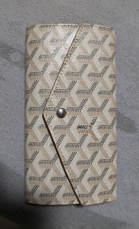 ゴヤール  （ブランドバッグ）の商品画像 - 査定依頼日：2025年7月12日 - 最高査定価格：10,000円