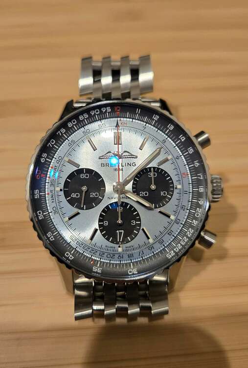 ブライトリング ナビタイマー AB0138241C1P1A（高級時計）の商品画像 - 査定依頼日：2025年3月23日 - 最高査定価格：800,000円