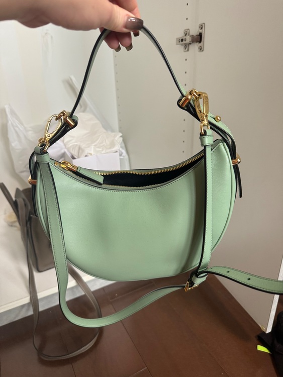 プラダ  （ブランドバッグ）の商品画像 - 査定依頼日：2025年10月25日 - 最高査定価格：180,000円