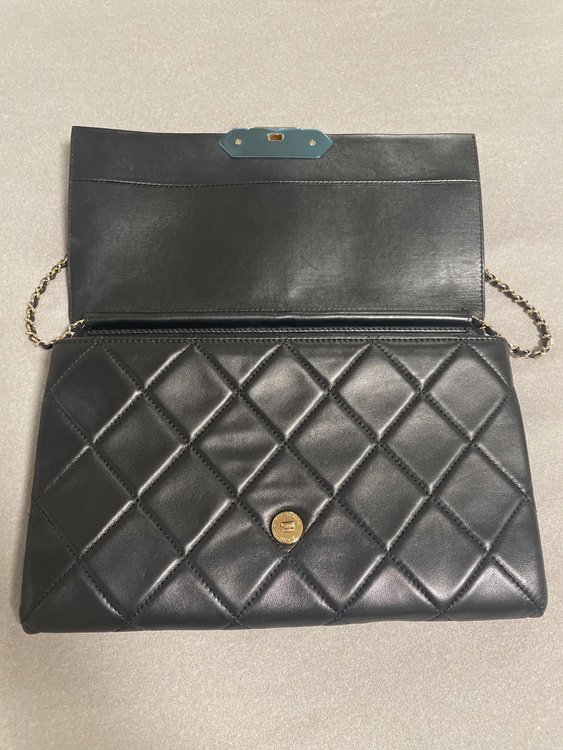 シャネル マトラッセ （ブランドバッグ）の商品画像 - 査定依頼日：2025年12月6日 - 最高査定価格：200,000円