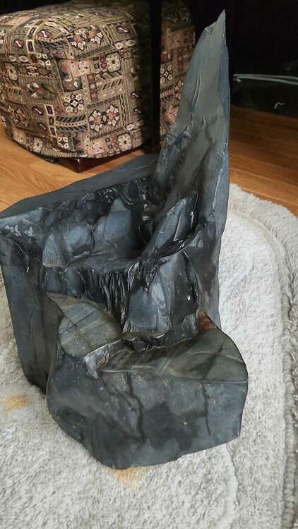 鑑賞石那智黒石？（美術品・骨董品）の商品画像 - 査定依頼日：2025年3月4日 - 最高査定価格：1,000円