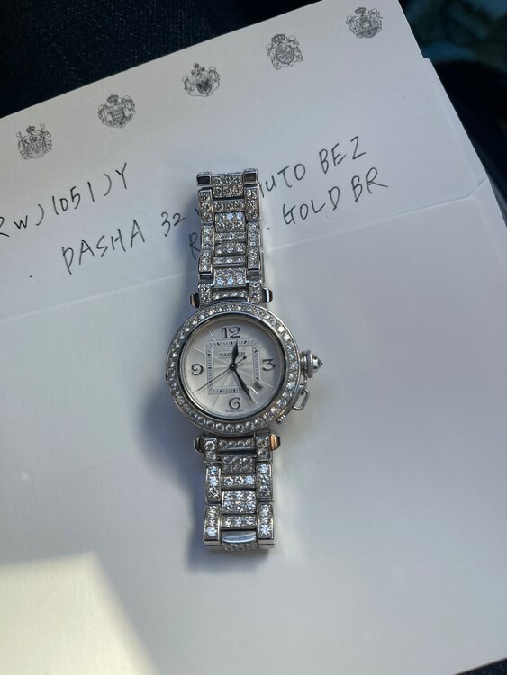 カルティエ パシャ pasha32wgautobezroundgoldbr（高級時計）の商品画像 - 査定依頼日：2025年2月10日 - 最高査定価格：2,800,000円