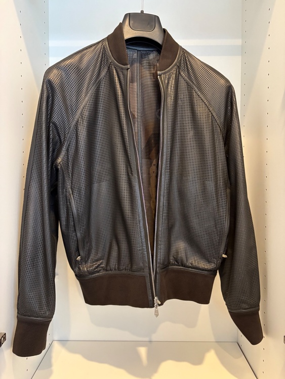 エルメス　リバーシブルブルゾン　カーフレザー　メッシュ　サイズ48 （古着・ファッション）の商品画像 - 査定依頼日：2025年12月6日 - 最高査定価格：70,000円