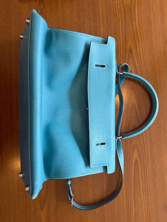 フラット　エトゥープ（ブランドバッグ）の商品画像 - 査定依頼日：2025年11月30日 - 最高査定価格：900,000円