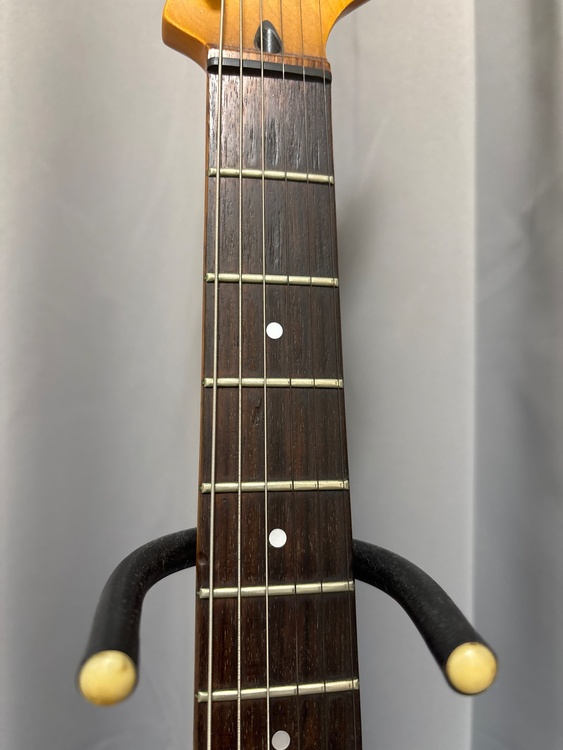 Fender Japan Stratocaster（ピアノ・楽器・PA機材）の商品画像 - 査定依頼日：2026年6月30日 - 最高査定価格：10,000円