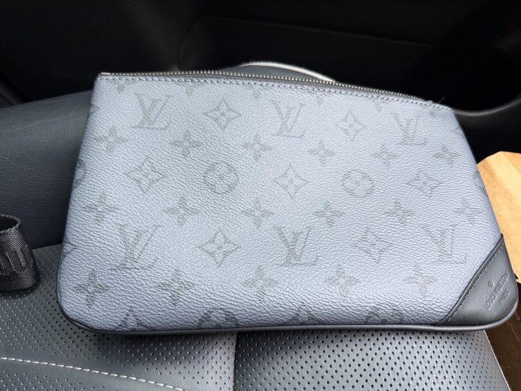 LOU IS V U ITT ON（ブランドバッグ）の商品画像 - 査定依頼日：2026年6月5日 - 最高査定価格：100,000円