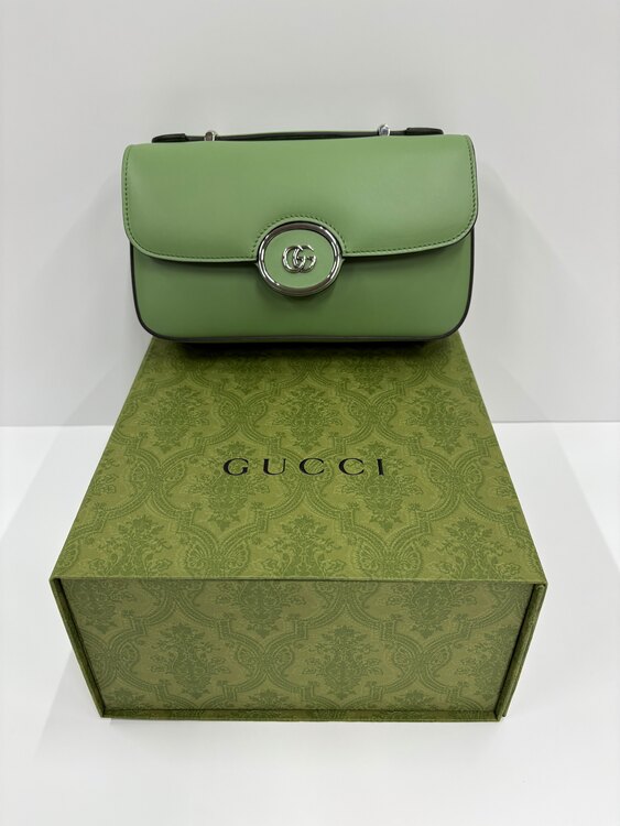 GUCCI ショルダーバッグ（ブランドバッグ）の商品画像 - 査定依頼日：2025年5月30日 - 最高査定価格：93,000円
