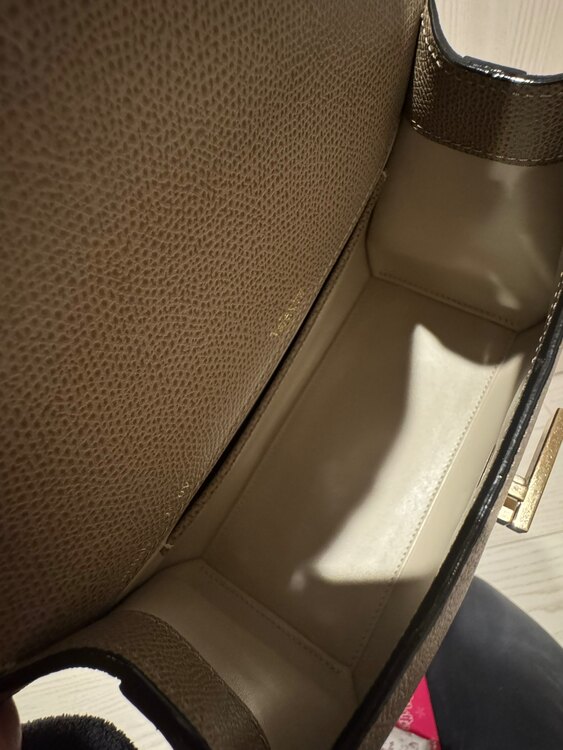 ヴァレクストラ  （ブランドバッグ）の商品画像 - 査定依頼日：2025年4月28日 - 最高査定価格：160,000円