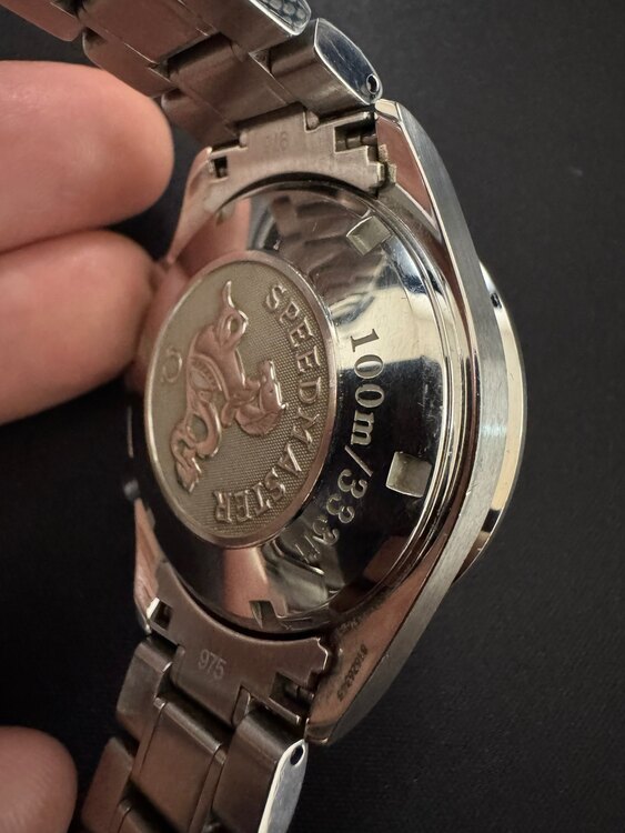 スピードマスターデイト　3210.50（高級時計）の商品画像 - 査定依頼日：2025年5月19日 - 最高査定価格：295,000円