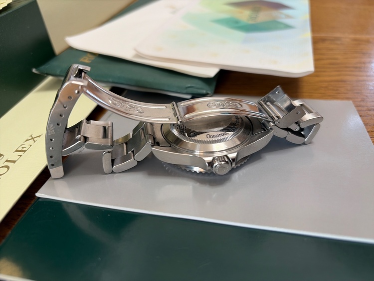 ロレックス シードゥエラー 1660（高級時計）の商品画像 - 査定依頼日：2026年1月25日 - 最高査定価格：1,400,000円