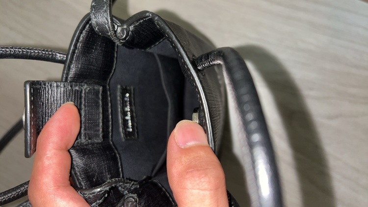 バレンシアガ  （ブランドバッグ）の商品画像 - 査定依頼日：2025年10月10日 - 最高査定価格：55,000円