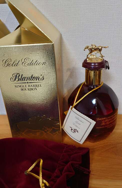 ブラントンゴールド（お酒）の商品画像 - 査定依頼日：2025年5月13日 - 最高査定価格：18,000円