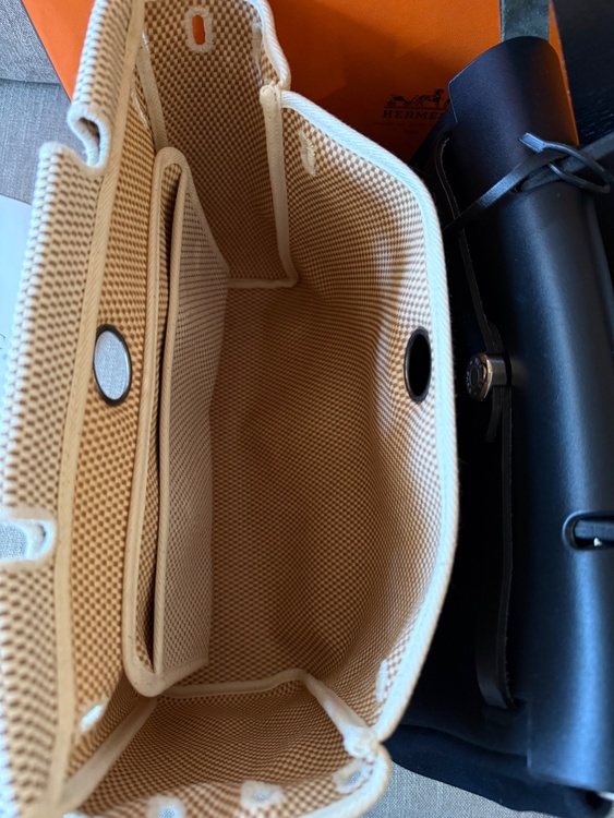 エールバッグ　2way PMサイズ（ブランドバッグ）の商品画像 - 査定依頼日：2026年2月13日 - 最高査定価格：180,000円