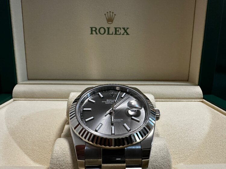 ロレックス デイトジャスト 16433（高級時計）の商品画像 - 査定依頼日：2025年1月20日 - 最高査定価格：1,800,000円