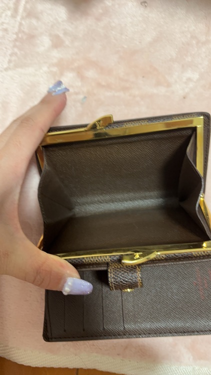 LOUIS VUITTON　ダミエ　ポルトフォイユ ヴィエノワ　二つ折り がま口（ブランド財布・小物）の商品画像 - 査定依頼日：2025年7月31日 - 最高査定価格：12,000円