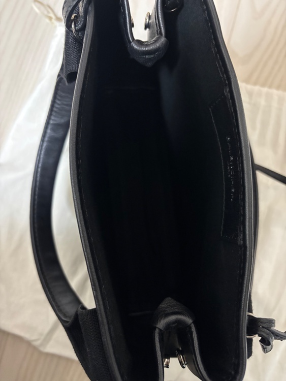 バレンシアガ  （ブランドバッグ）の商品画像 - 査定依頼日：2026年4月8日 - 最高査定価格：45,000円