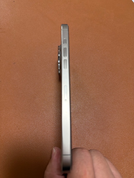 iPhone 15 Pro Max 512GB docomo（スマホ）の商品画像 - 査定依頼日：2026年3月11日 - 最高査定価格：106,000円