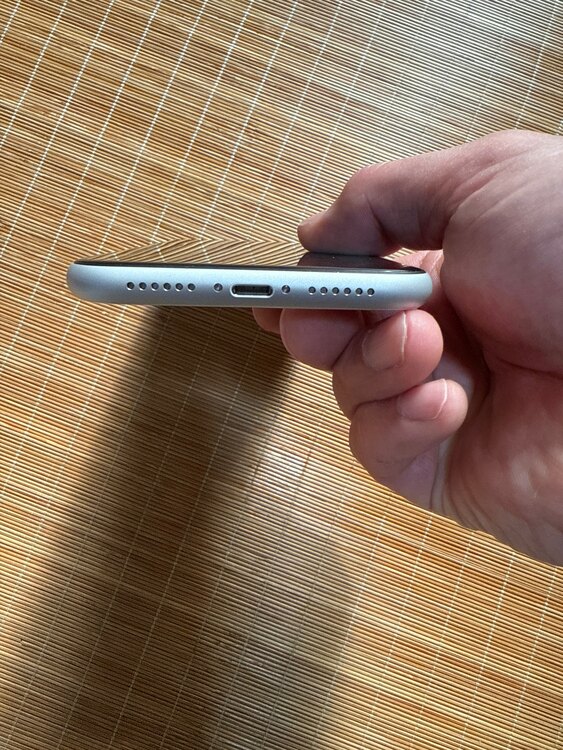 iPhone（スマホ）の商品画像 - 査定依頼日：2025年3月20日 - 最高査定価格：12,000円