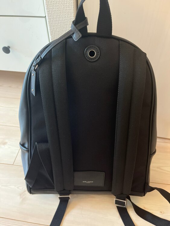 イブサンローラン  （ブランドバッグ）の商品画像 - 査定依頼日：2025年5月17日 - 最高査定価格：80,000円