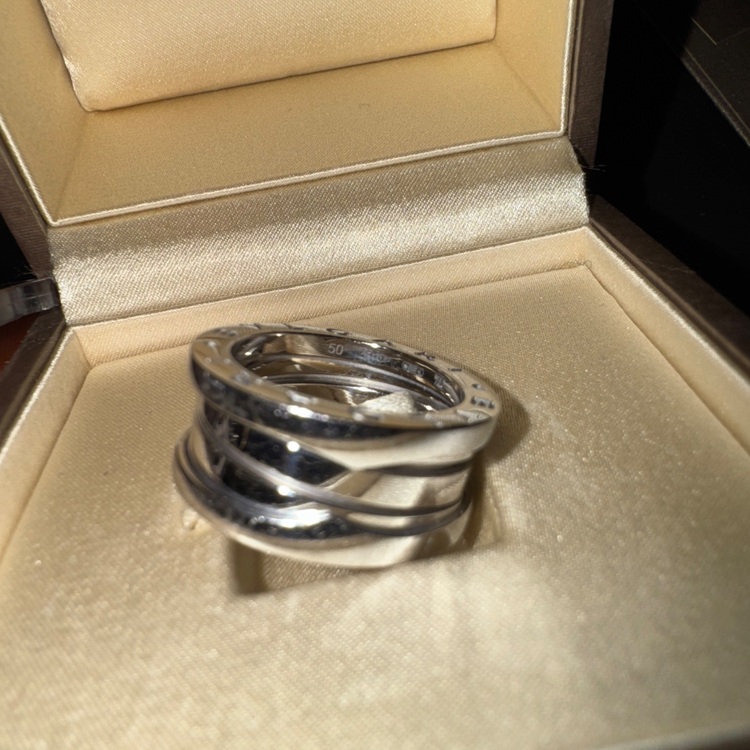 ビーゼロワン（金・貴金属）の商品画像 - 査定依頼日：2025年11月9日 - 最高査定価格：129,000円