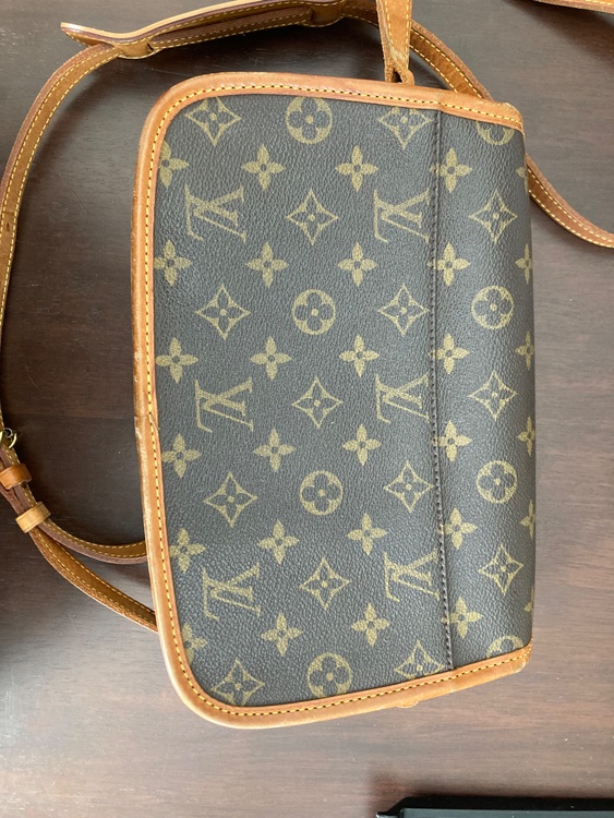 ルイヴィトン モノグラム （ブランドバッグ）の商品画像 - 査定依頼日：2026年3月15日 - 最高査定価格：100,000円