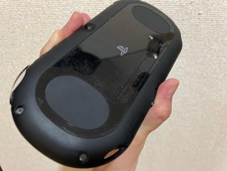 PSVITA PCH-2000（ゲーム機本体・ゲームソフト）の商品画像 - 査定依頼日：2025年5月25日 - 最高査定価格：9,000円