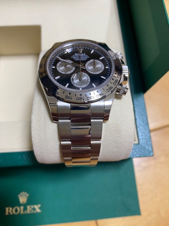 ロレックス デイトナ 12650（高級時計）の商品画像 - 査定依頼日：2025年10月6日 - 最高査定価格：7,850,000円