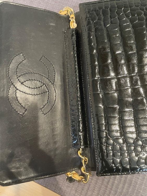 クロコダイル（ブランドバッグ）の商品画像 - 査定依頼日：2026年1月5日 - 最高査定価格：40,000円