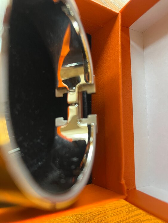 クリッククラックH?（ブランド財布・小物）の商品画像 - 査定依頼日：2025年5月13日 - 最高査定価格：35,000円