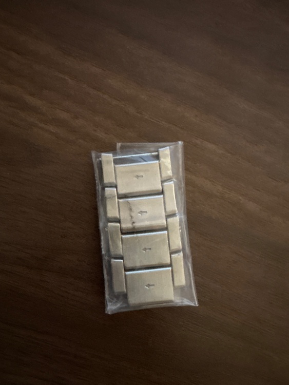 EMPORIO ARMANI（高級時計）の商品画像 - 査定依頼日：2026年3月16日 - 最高査定価格：2,000円