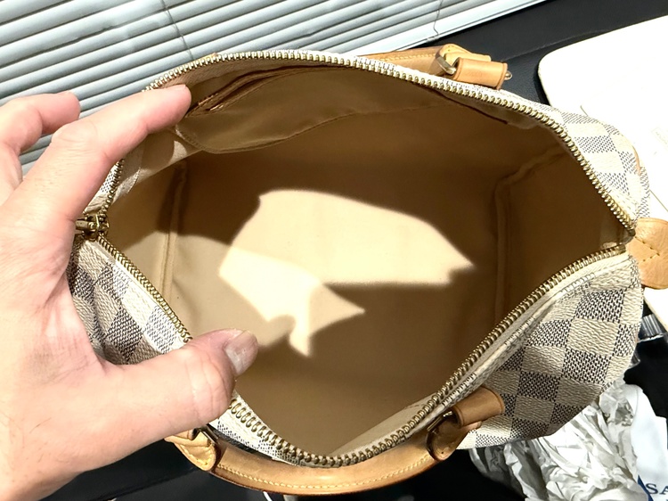 ダミエ・アズール　スピーディー（ブランドバッグ）の商品画像 - 査定依頼日：2025年12月19日 - 最高査定価格：100,000円