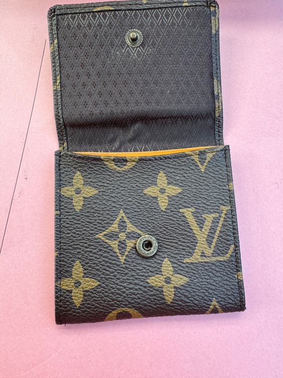 ルイビトン（ブランド財布・小物）の商品画像 - 査定依頼日：2025年7月22日 - 最高査定価格：5,000円