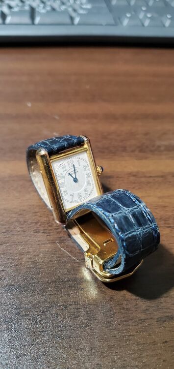 カルティエ タンク 044738P（高級時計）の商品画像 - 査定依頼日：2025年11月17日 - 最高査定価格：400,000円