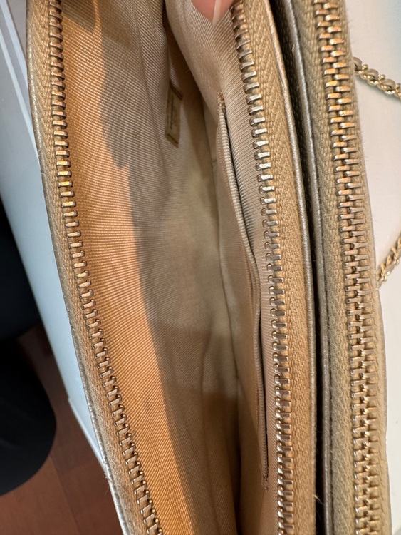 チェーンウォレット（ブランドバッグ）の商品画像 - 査定依頼日：2025年8月19日 - 最高査定価格：180,000円