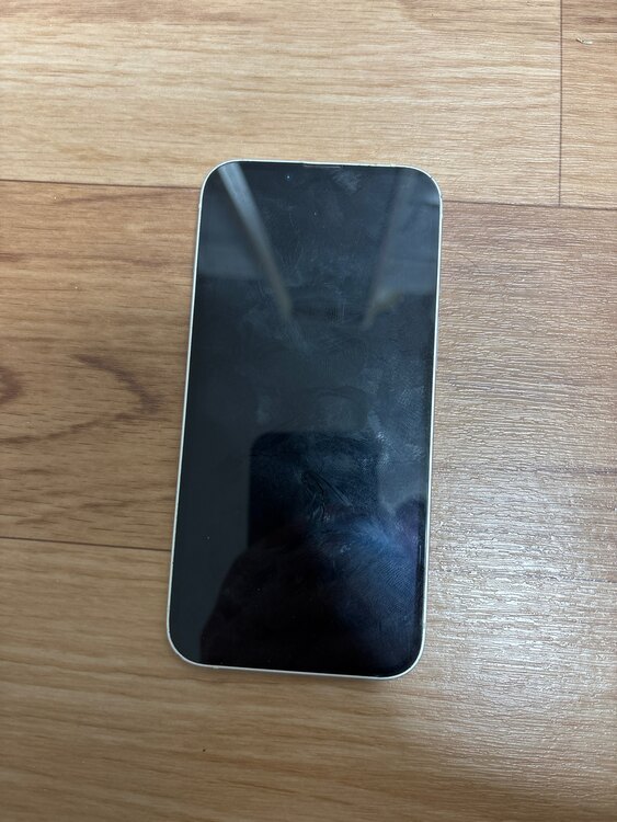 iPhone 13 256GB SIMフリー（スマホ）の商品画像 - 査定依頼日：2025年4月20日 - 最高査定価格：41,000円