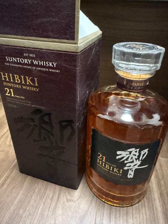 ウイスキー サントリー響 （お酒）の商品画像 - 査定依頼日：2026年1月12日 - 最高査定価格：69,000円