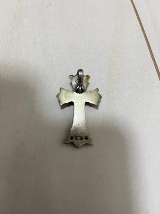 クロムハーツ DBL CH CRS SML スモール ダブルCHクロスペンダント（古着・ファッション）の商品画像 - 査定依頼日：2026年5月17日 - 最高査定価格：225,000円
