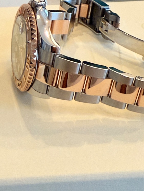 ロレックス ヨットマスター 268621（高級時計）の商品画像 - 査定依頼日：2025年7月14日 - 最高査定価格：2,150,000円