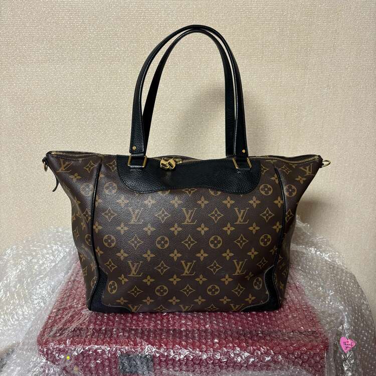ルイヴィトン エストレーラー（ブランドバッグ）の商品画像 - 査定依頼日：2025年3月15日 - 最高査定価格：130,000円